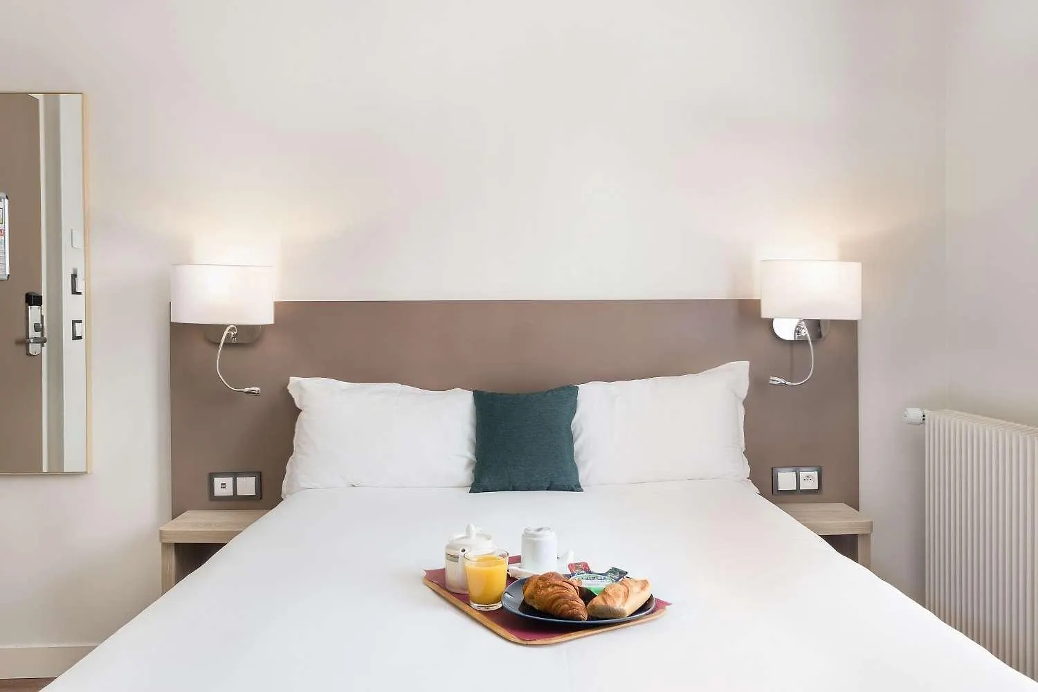 Hotell Courcelles Mederic Paris