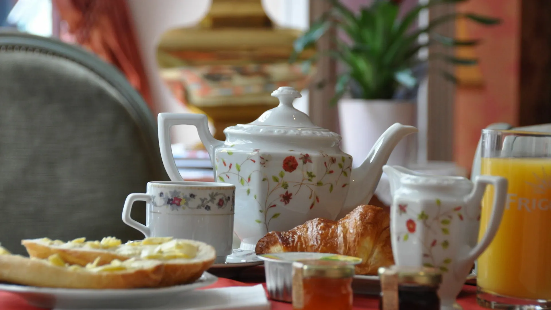 Hotell Courcelles Mederic